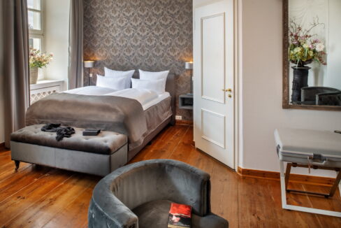 motorradhotels info schlossrattey_09