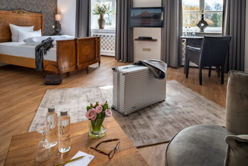 motorradhotels info schlossrattey_10
