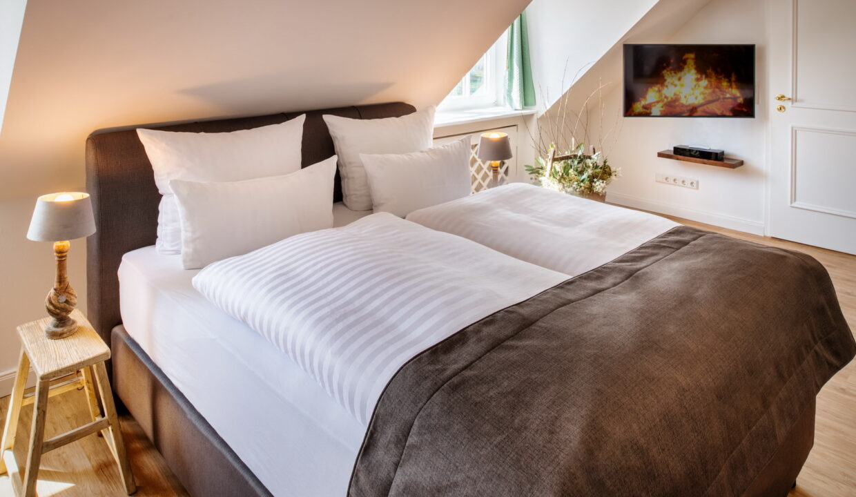 motorradhotels info schlossrattey_16