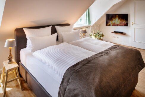 motorradhotels info schlossrattey_16